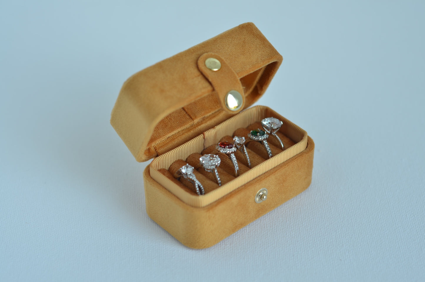 Boîte à bagues en velours dorée et minimale, boîte à bagues personnalisée, organisateur de bijoux